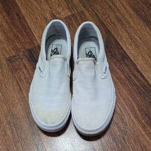 Vans White Slip-On Sneakers. They do need to be cleaned. Create A Bundle! 💚